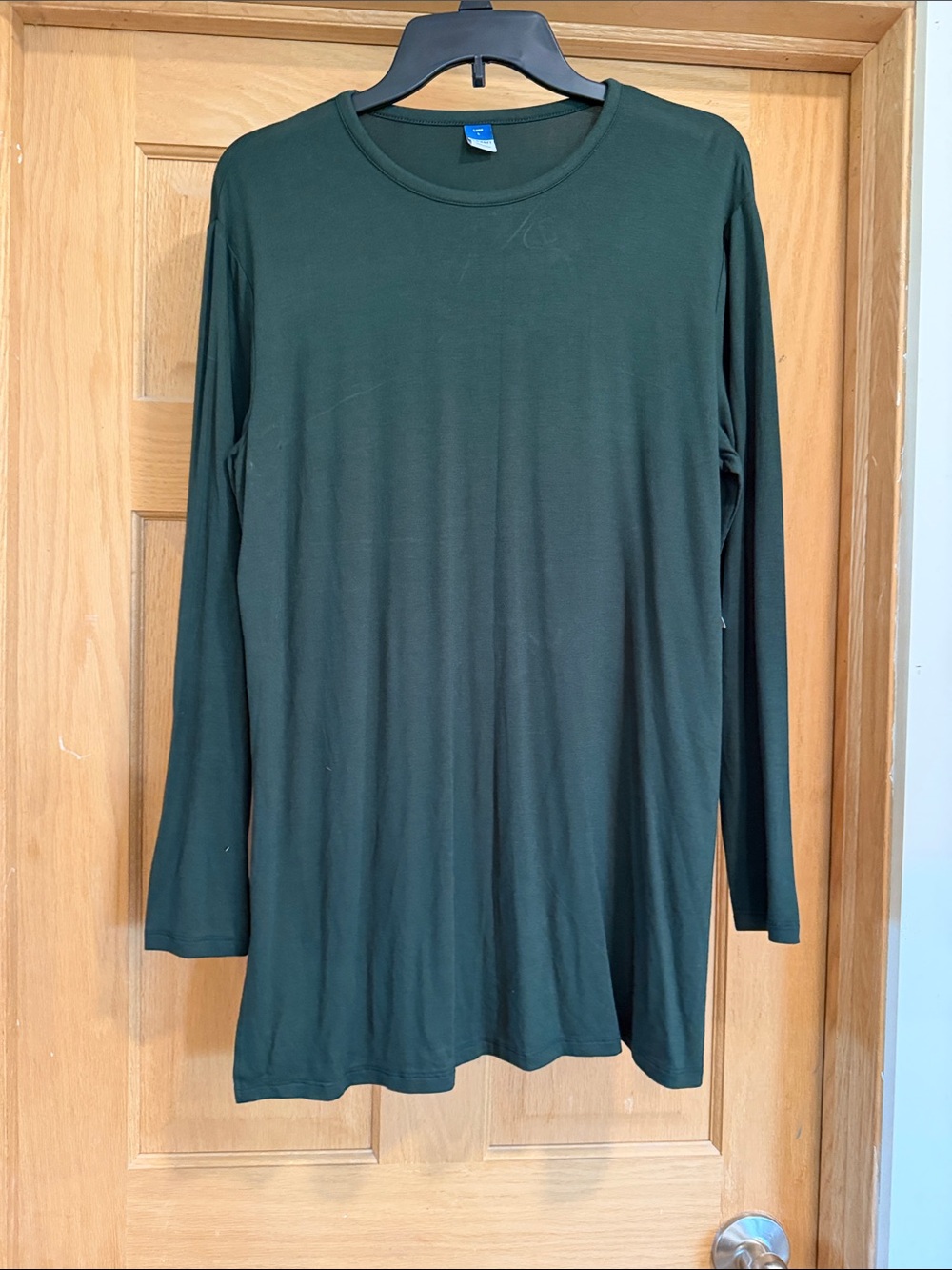 Old Navy Long Sleeve Crewneck Tee in Dark Green
